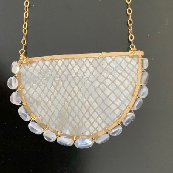 Little Fish Boateak necklace - Picture 1 of 3